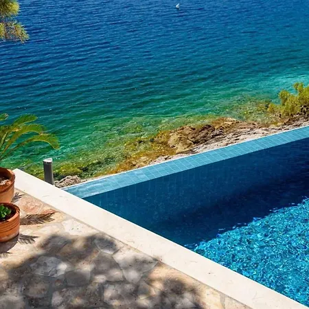 Villa Luxury Beachfront Palazzo Di Mare With Private Heated Pool And Staff At The On Brac Island - Sumartin Selca (Brac)
