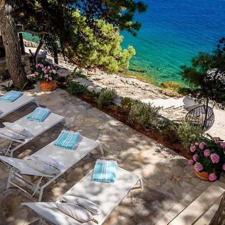 Luxury Beachfront Palazzo Di Mare With Private Heated Pool And Staff At The On Brac Island - Sumartin Villa *
