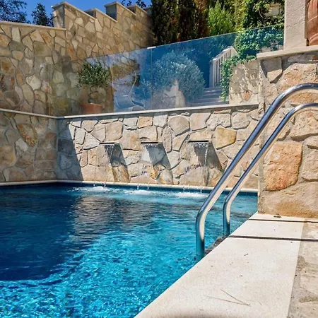 Luxury Beachfront Palazzo Di Mare With Private Heated Pool And Staff At The On Brac Island - Sumartin Selca (Brac)