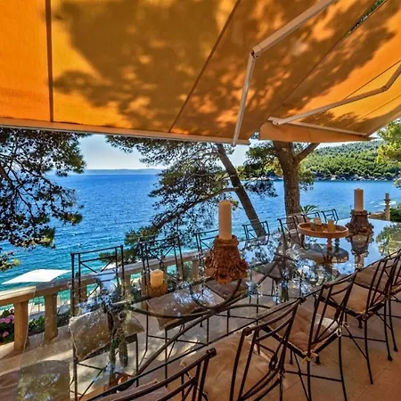 Luxury Beachfront Palazzo Di Mare With Private Heated Pool And Staff At The On Brac Island - Sumartin *