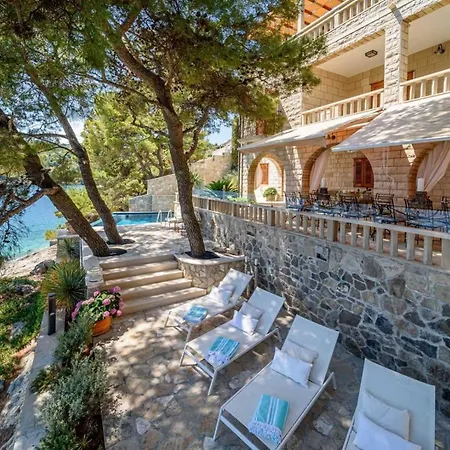 Luxury Beachfront Palazzo Di Mare With Private Heated Pool And Staff At The On Brac Island - Sumartin