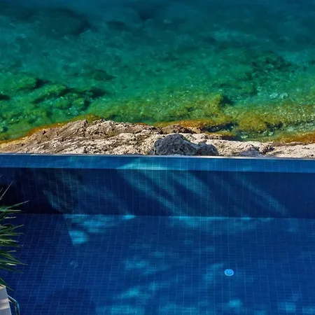 Luxury Beachfront Palazzo Di Mare With Private Heated Pool And Staff At The On Brac Island - Sumartin *