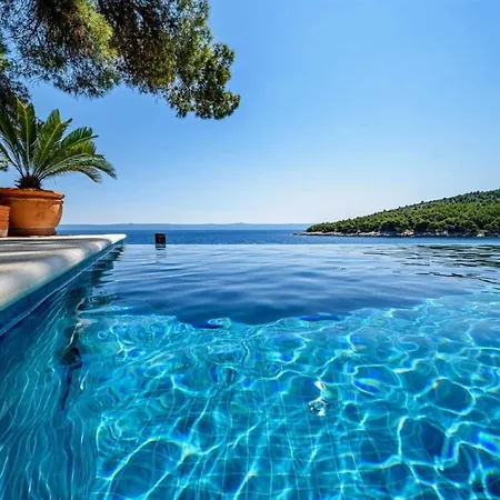Villa Luxury Beachfront Palazzo Di Mare With Private Heated Pool And Staff At The On Brac Island - Sumartin