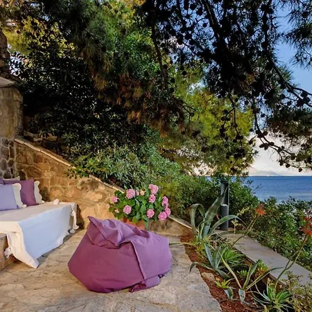 Luxury Beachfront Palazzo Di Mare With Private Heated Pool And Staff At The On Brac Island - Sumartin Villa