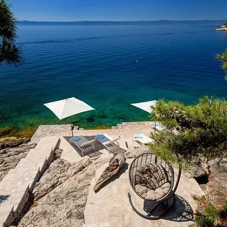 Luxury Beachfront Palazzo Di Mare With Private Heated Pool And Staff At The On Brac Island - Sumartin Villa