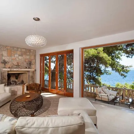 Luxury Beachfront Palazzo Di Mare With Private Heated Pool And Staff At The On Brac Island - Sumartin Villa Selca (Brac)