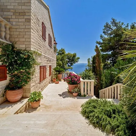 Villa Luxury Beachfront Palazzo Di Mare With Private Heated Pool And Staff At The On Brac Island - Sumartin