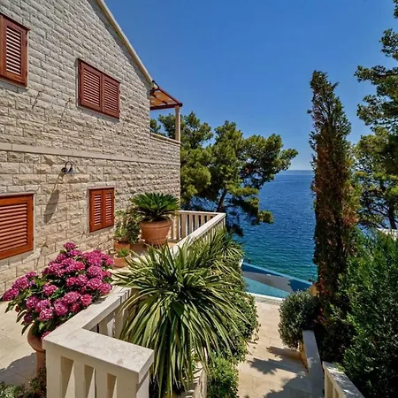 Luxury Beachfront Palazzo Di Mare With Private Heated Pool And Staff At The On Brac Island - Sumartin Villa *