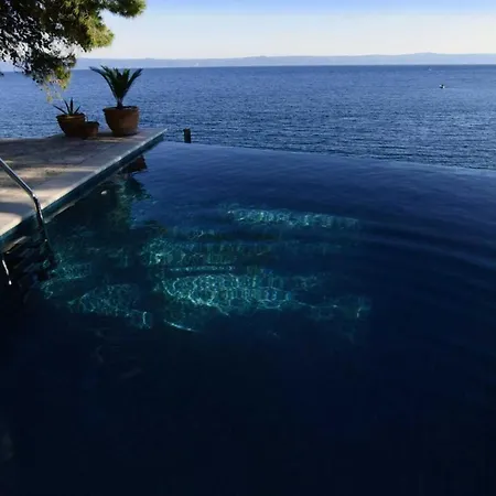 Villa Luxury Beachfront Palazzo Di Mare With Private Heated Pool And Staff At The On Brac Island - Sumartin