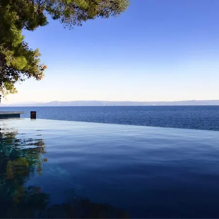 Luxury Beachfront Palazzo Di Mare With Private Heated Pool And Staff At The On Brac Island - Sumartin Villa