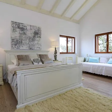 Luxury Beachfront Palazzo Di Mare With Private Heated Pool And Staff At The On Brac Island - Sumartin *