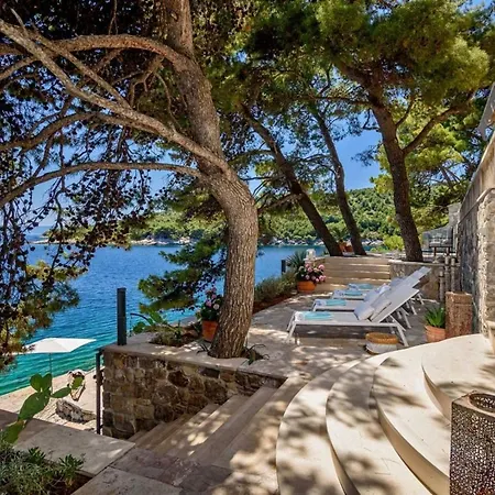 Villa Luxury Beachfront Palazzo Di Mare With Private Heated Pool And Staff At The On Brac Island - Sumartin *
