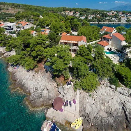 Luxury Beachfront Palazzo Di Mare With Private Heated Pool And Staff At The On Brac Island - Sumartin Selca (Brac)